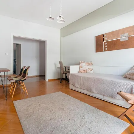 Comfortable 2 Bd Close To Archeological Museum Athènes