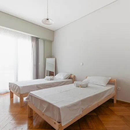 Comfortable 2 Bd Close To Archeological Museum Appartement Athènes