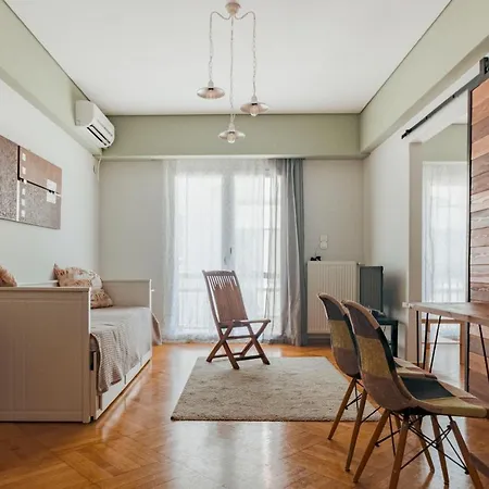 Comfortable 2 Bd Close To Archeological Museum Athènes